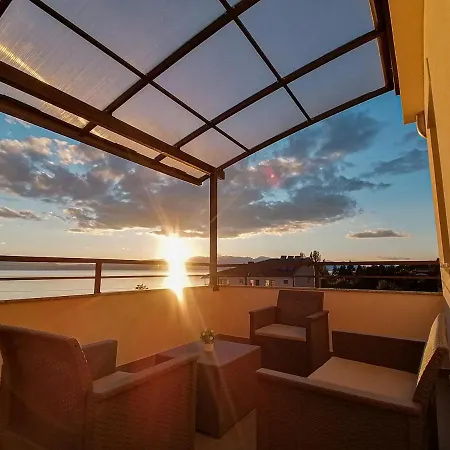 Ema Apartament